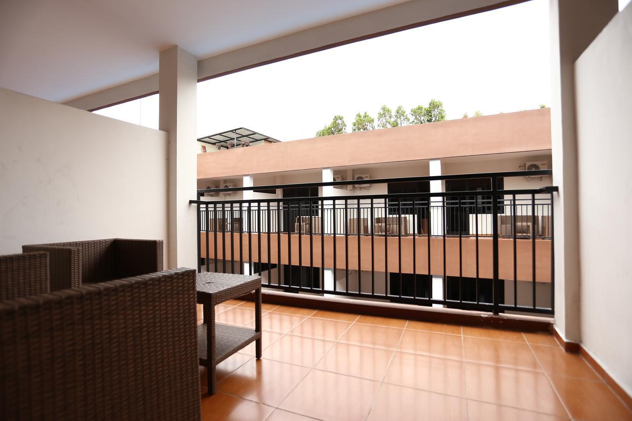 Grand Batu Inn Tlekung 外观 照片