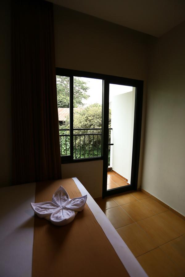 Grand Batu Inn Tlekung 外观 照片