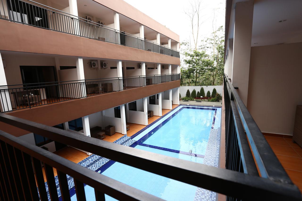 Grand Batu Inn Tlekung 外观 照片